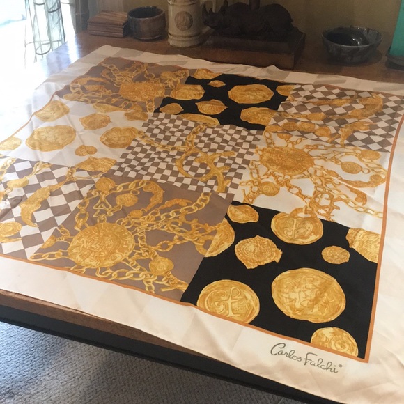 Carlos Falchi scarf - Picture 3 of 5